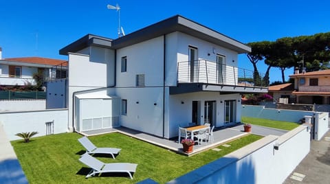 Property building, Garden view