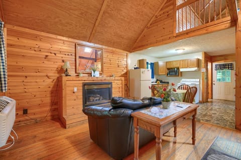 Blue Rose Cabins - Pinecrest Cabin Casa in Falls Township