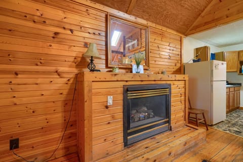 Blue Rose Cabins - Pinecrest Cabin Maison in Falls Township