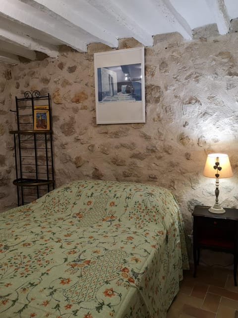 Studio Tourrettes-sur-loup, le charme de l'ancien Apartment in Vence