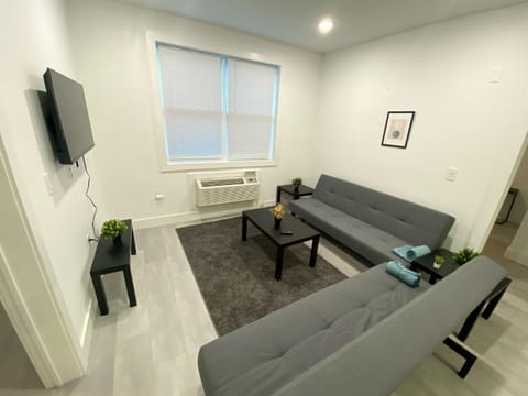 New Modern Serenity- 2BR Retreat near New York City Condo in Bayonne