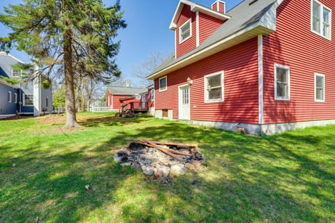 Charming Pentwater Home Less Than 1 Mi to Lake Michigan! Maison in Pentwater