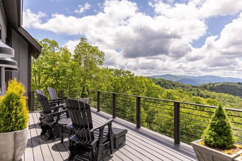 Bucks and Bunnies at Eagles Nest House in Beech Mountain