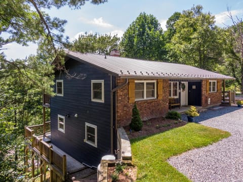 Day Dreamin' House in Watauga