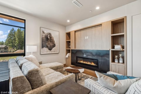 Discover Luxury at Cantera 304 Apartment in Whitefish