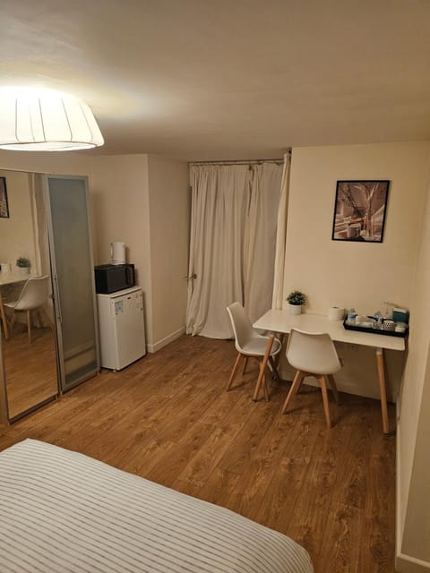 Extra Large Bedroom Dartford Vacation rental in Dartford