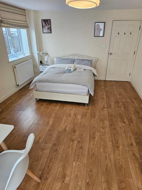 Extra Large Bedroom Dartford Vacation rental in Dartford