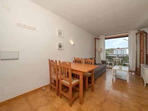 Xaloc apartamento con piscina y junto la playa Apartment in Arenal d'en Castell