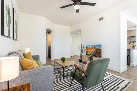 2BR CozySuites at Kierland Commons with pool #10 Wohnung in Kierland