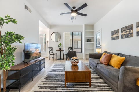 TWO CozySuites at Kierland Commons with pool Apartment in Pinnacle Peak
