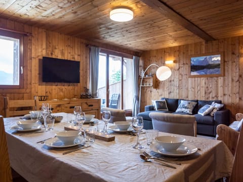 Chalet spacieux 5 pièces pour 10 personnes avec terrasses Sud et Nord - FR-1-275-213 Apartment in Montvalezan