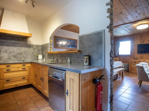 Chalet spacieux 5 pièces pour 10 personnes avec terrasses Sud et Nord - FR-1-275-213 Apartment in Montvalezan