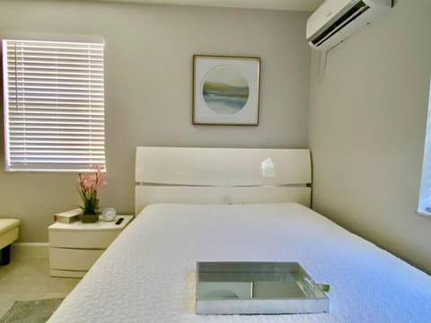 Bens Lavish Mini Luxury Suite Condo in Dania Beach