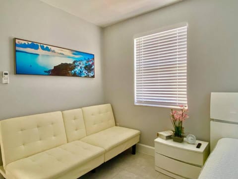 Bens Lavish Mini Luxury Suite Condo in Dania Beach