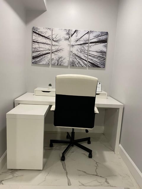 Mazor luxury one bedroom vacation Home House in Dania Beach