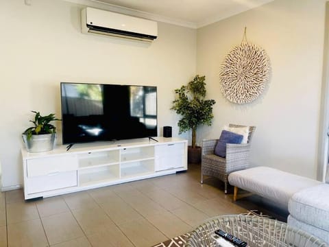 D119 Silver Birch Family Stay House in Melbourne