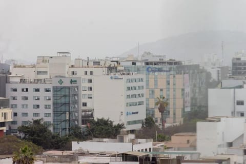 Departamento con vista de Lima Condo in San Borja