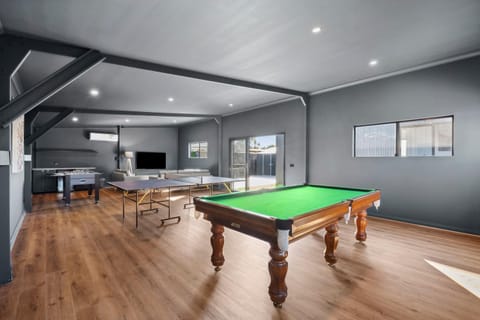 Billiard, Game Room, TV and multimedia