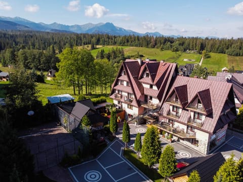 Property building, Spring, Bird's eye view, Mountain view