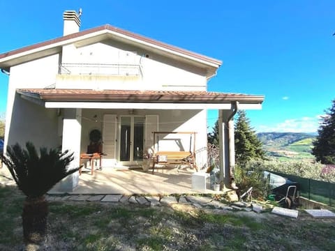 L'Angolo Belvedere House in Marche