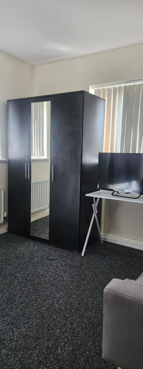 Haven, Large Double Room in East London, Barking, Free Parking Appartement in Barking