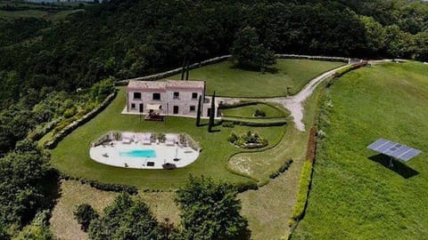 Property building, Day, Bird's eye view, Garden, Swimming pool