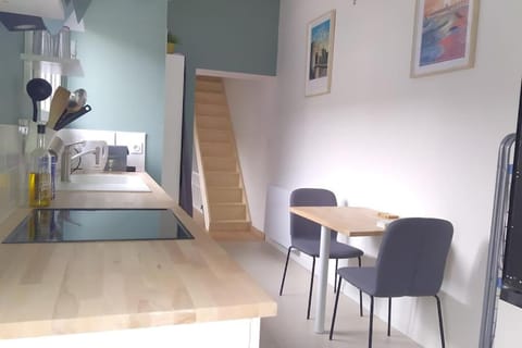 A 8 minutes à pied de la gare Apartment in Caen