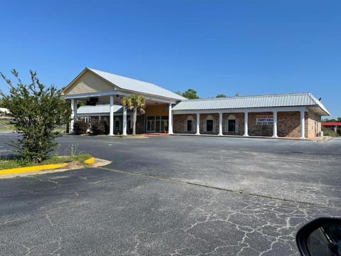 Orangeburg inn & Suites Hotel in Orangeburg