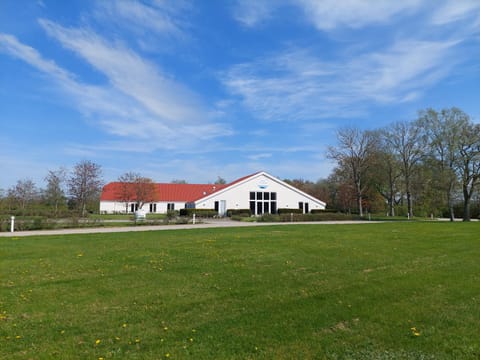 Property building, Spring, Day, Natural landscape, Garden, Garden view