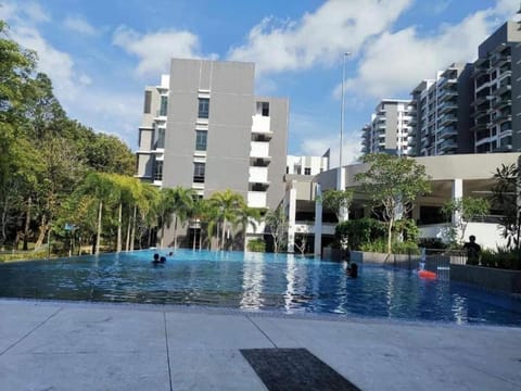 Cantek Homestay Putrajaya Free Wifi Netflix Apartment in Putrajaya