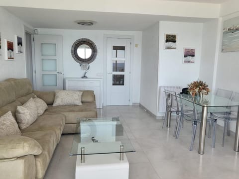 Nuevo primera línea de playa Condo in Benidorm