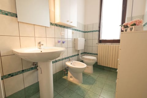 Shower, Toilet, Bathroom, bidet