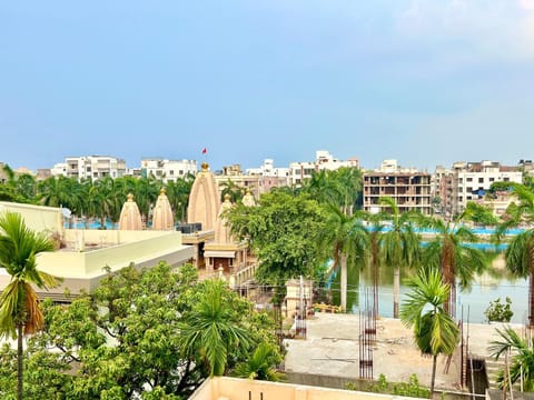 Day, Natural landscape, City view, Lake view, Landmark view