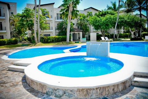 Garden, Hot Tub, Swimming pool