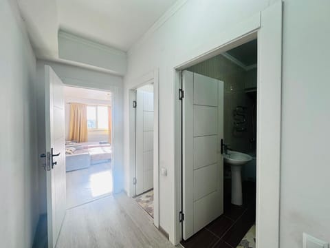 Толе би 273 5 Apartment in Almaty