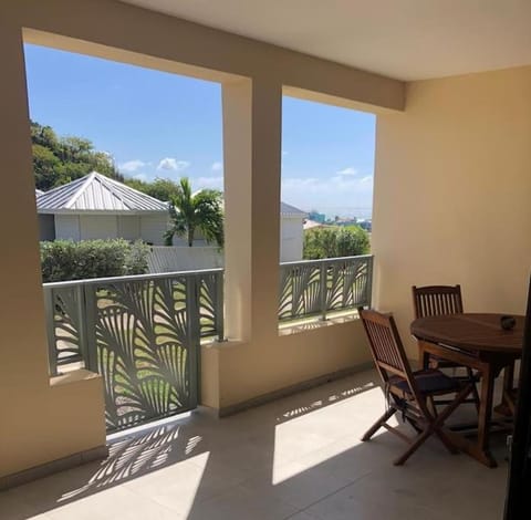 Appartement en résidence avec terrasse, piscine Apartment in Sint Maarten