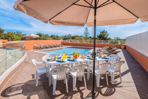 Patio, Dining area