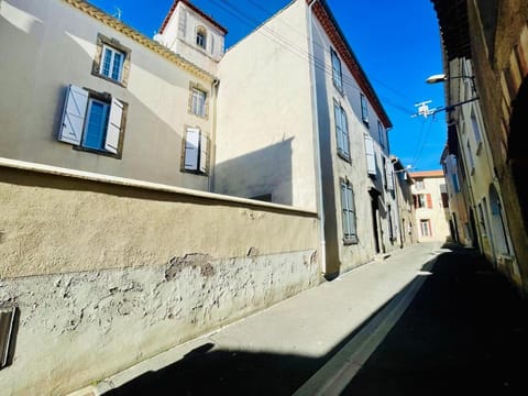 Property building, Street view