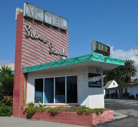 Silver Sands Motel Hotel in Ventura