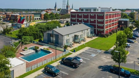 Landing at Star Lofts - 2 Bedrooms in Petersburg Apartment in Petersburg