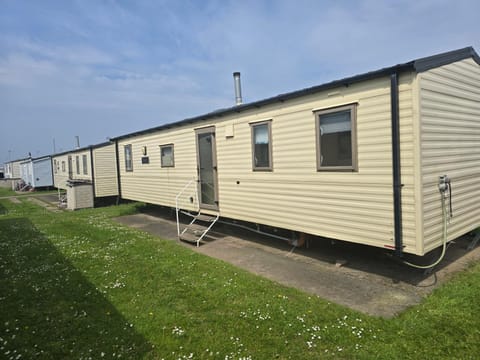 3 bed 8 birth caravan robin hood 24sw House in Rhyl