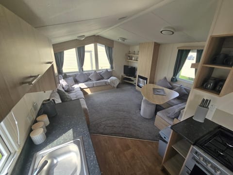 3 bed 8 birth caravan robin hood 24sw House in Rhyl