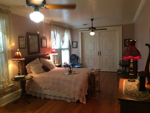 Monthly rental only NOLA Condo in New Orleans