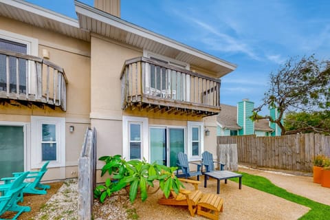 Blue Crab Bungalow House in North Padre Island