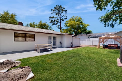 Joyful Sun House in Seminole