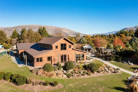 Property building, Day, Natural landscape, Mountain view