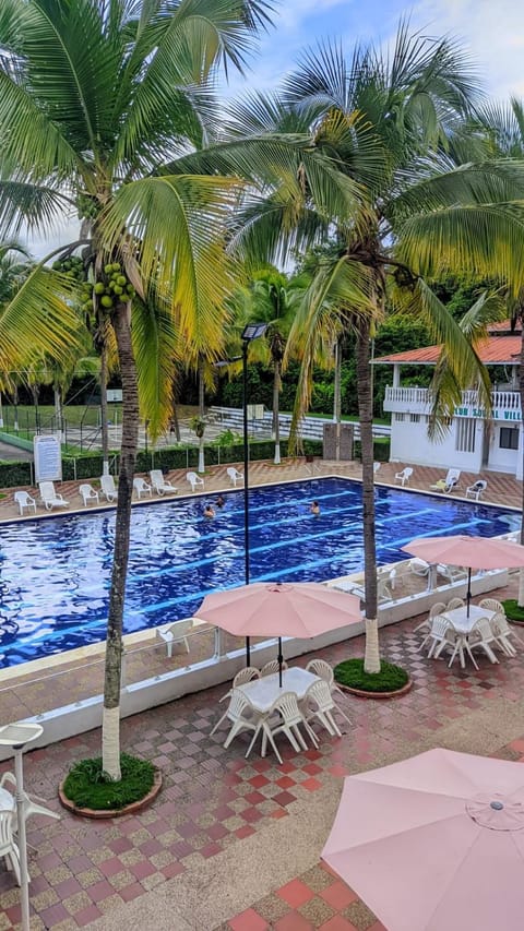 Day, Pool view, Swimming pool, sunbed