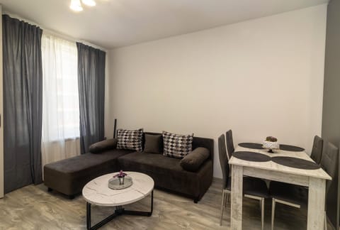 Stylish 2 BDR Apartment at an Excellent Location Apartment in Sofia