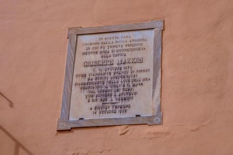 Storico Palazzo di Gaeta con abbonamento auto Apartment in Gaeta