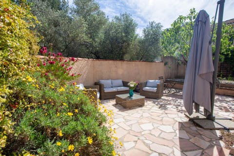 Patio, Garden view